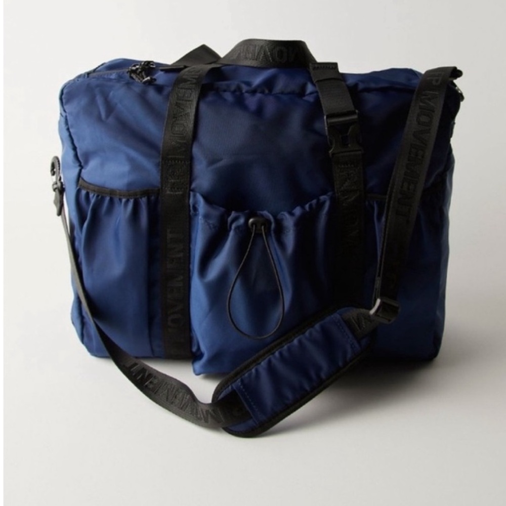 NWT Free People FP Movement Upwind Weekender Bag in Navy Baby - Picture 2 of 8